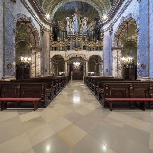 Solnhofeni mészkő<br />
Budapest | Egyetemi templom